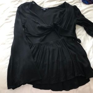 American Eagle long sleeve tie front shirt